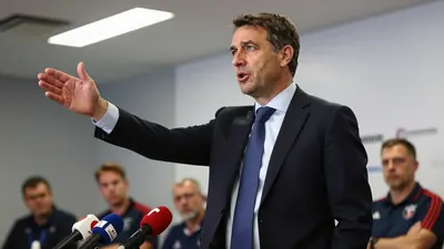 El presidente de River Plate, Stefano Di Carlo, argumentó la postura institucional del club frente a la AFA en una...